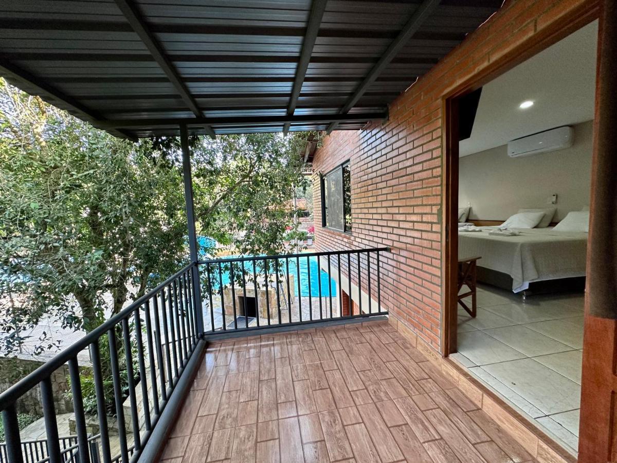 Parque Hotel Manantial Hohenau 外观 照片