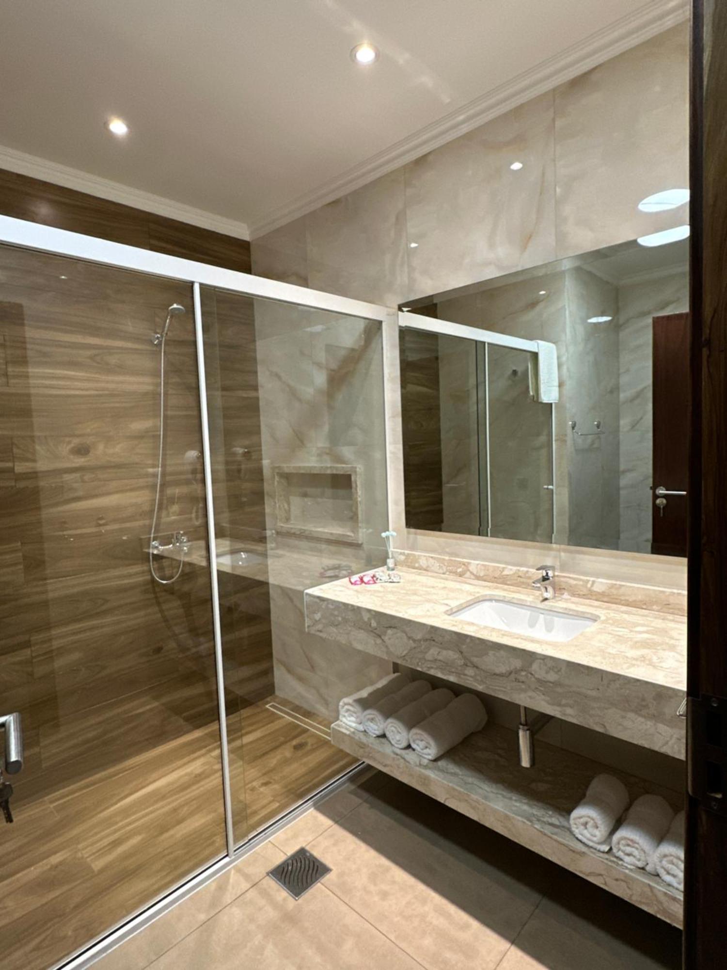 Parque Hotel Manantial Hohenau 外观 照片