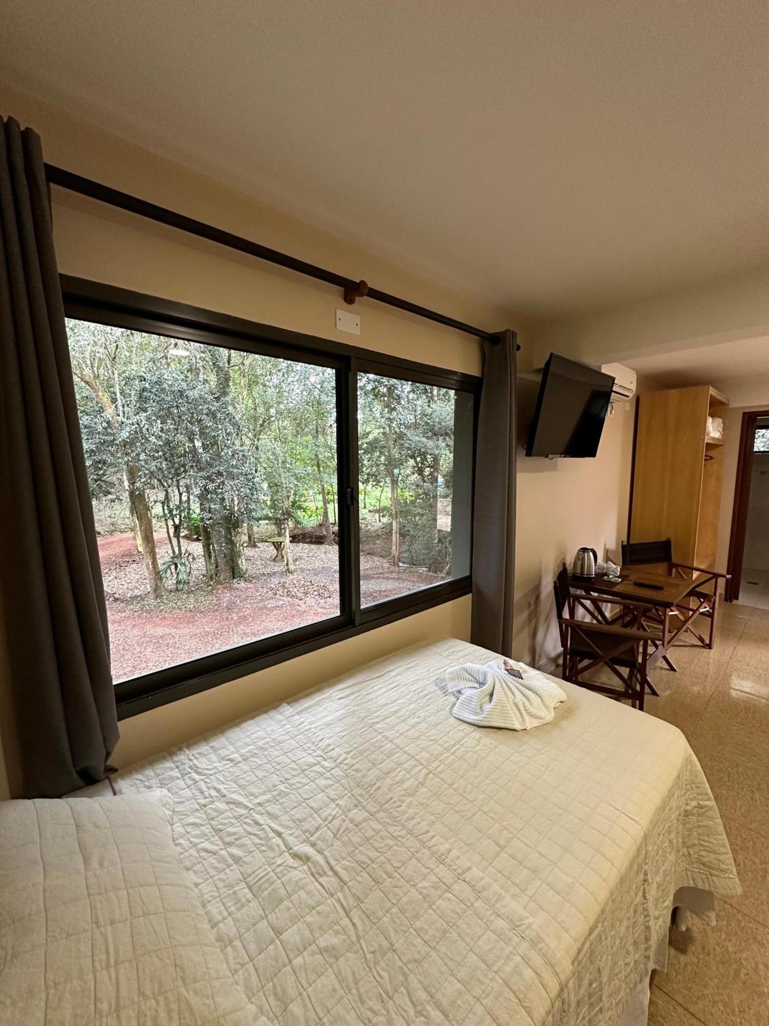 Parque Hotel Manantial Hohenau 外观 照片