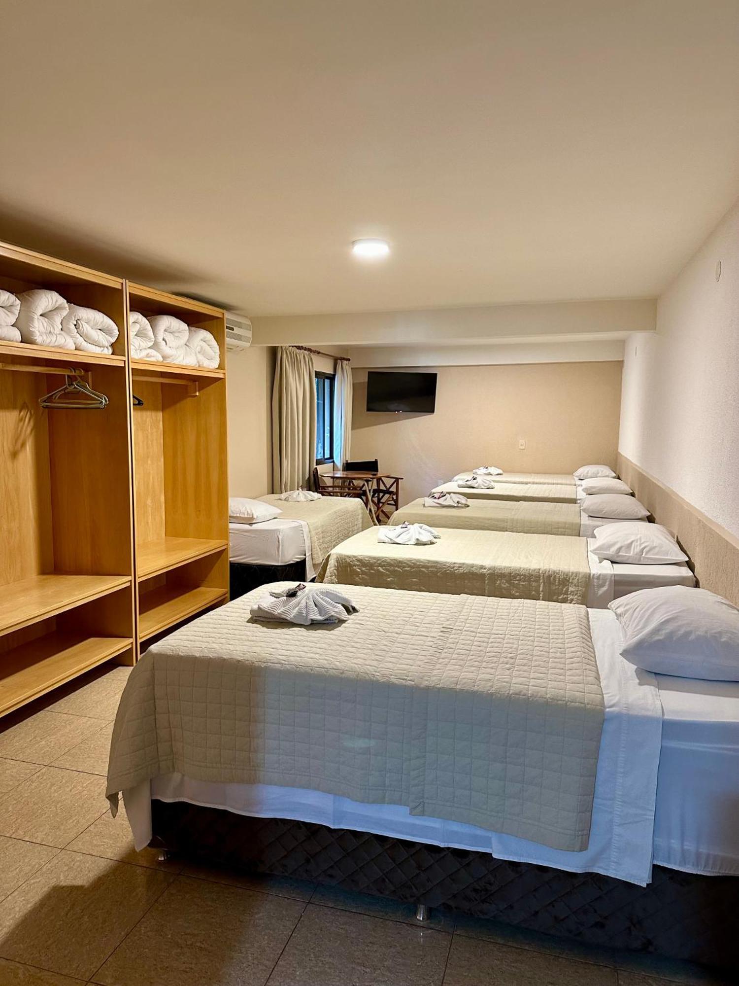 Parque Hotel Manantial Hohenau 外观 照片
