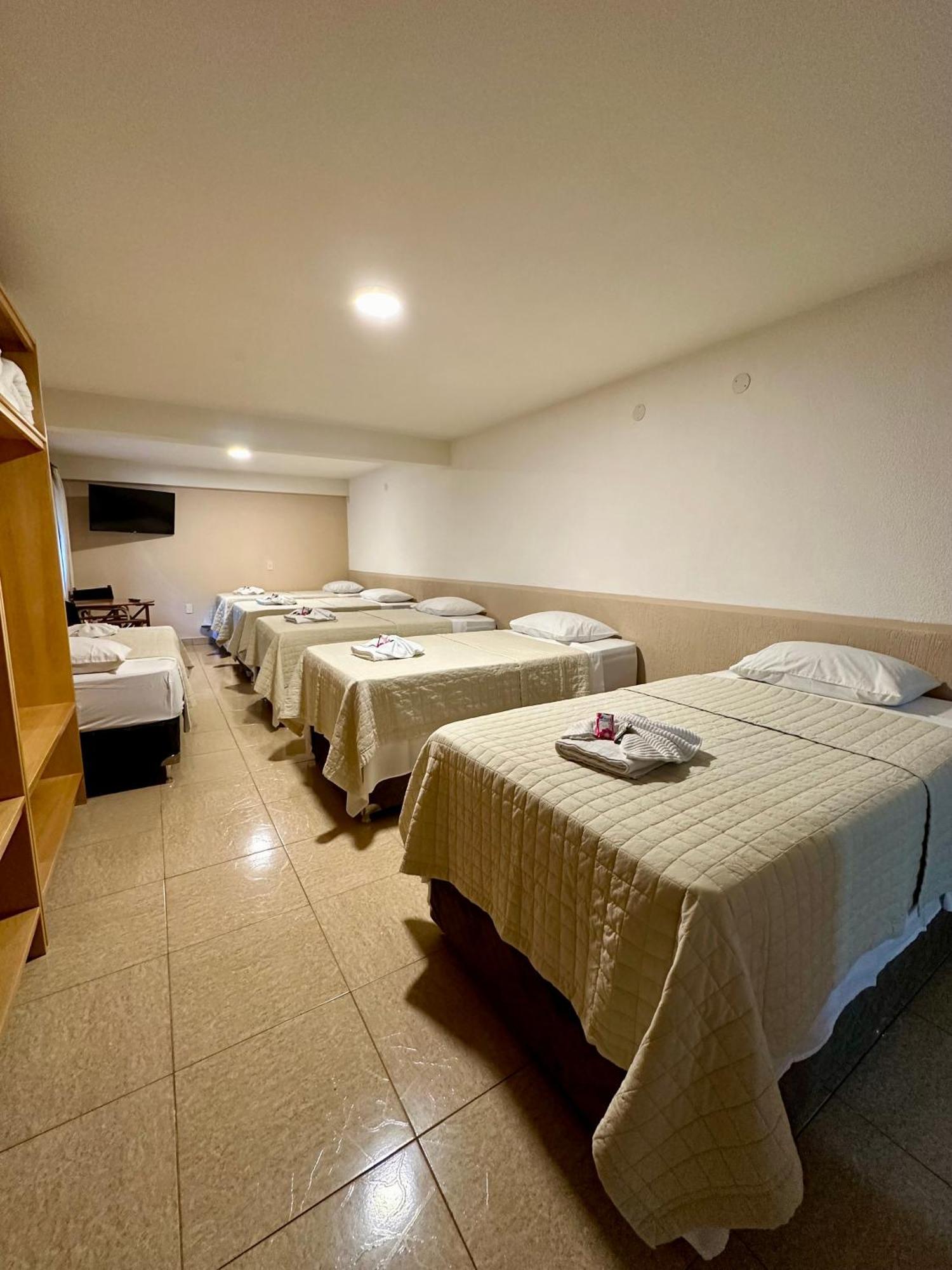 Parque Hotel Manantial Hohenau 外观 照片